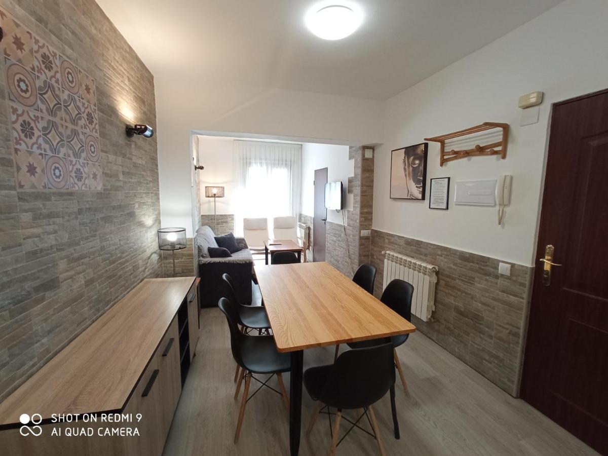 Apartamentos La Casona De Ezcaray Con Terrazas Y Patios Individuales Esterno foto