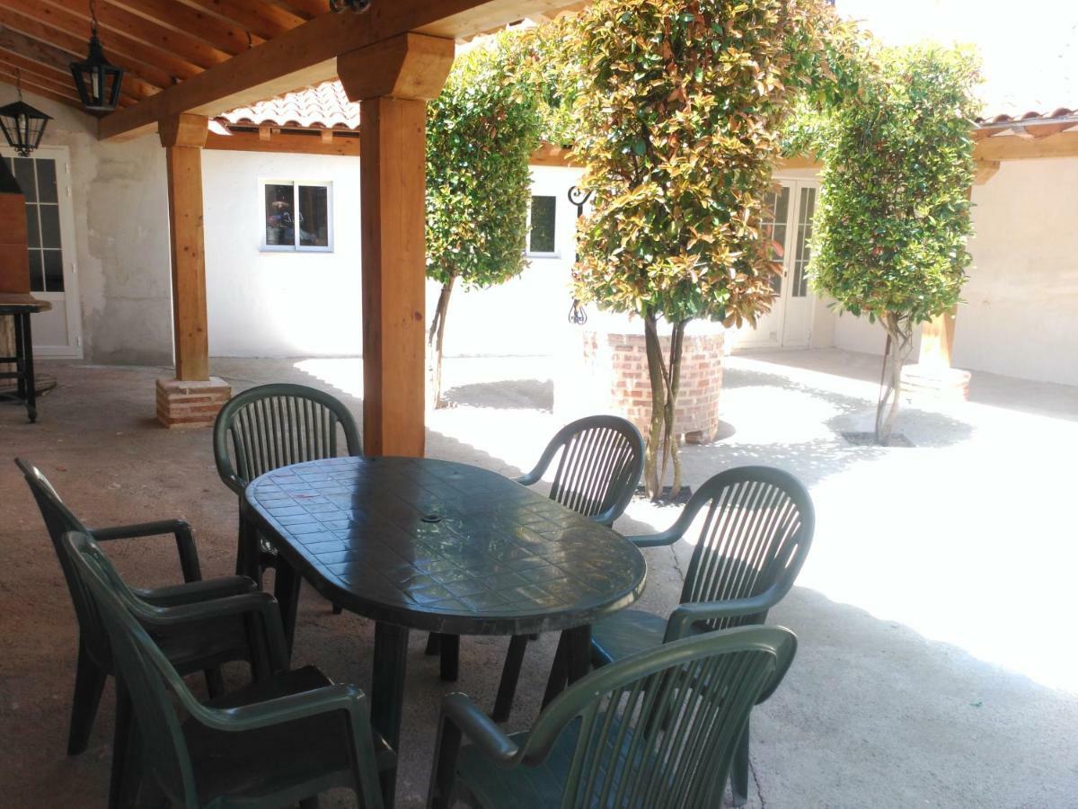 Apartamentos La Casona De Ezcaray Con Terrazas Y Patios Individuales Esterno foto